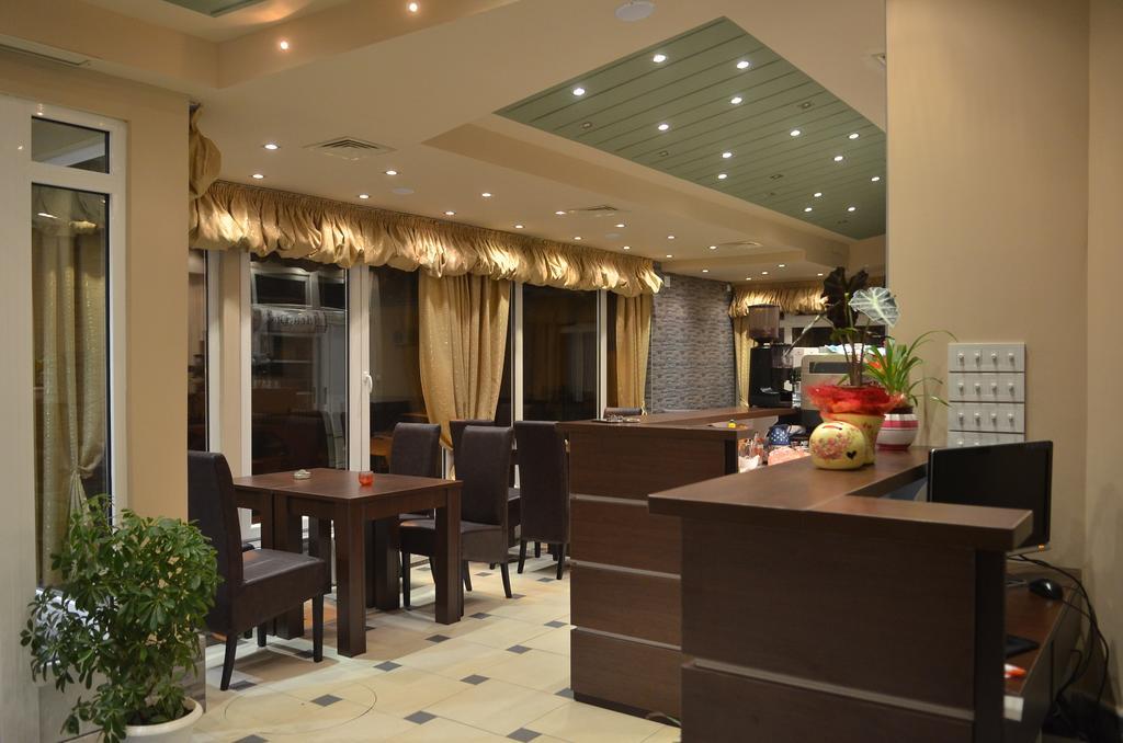 Garni Hotel Lion Jagodina Exterior foto